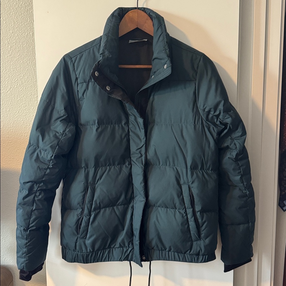 Athleta puffer